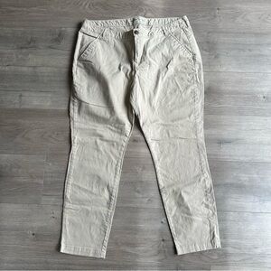 Old Navy skinny stretch khaki pants - size 18